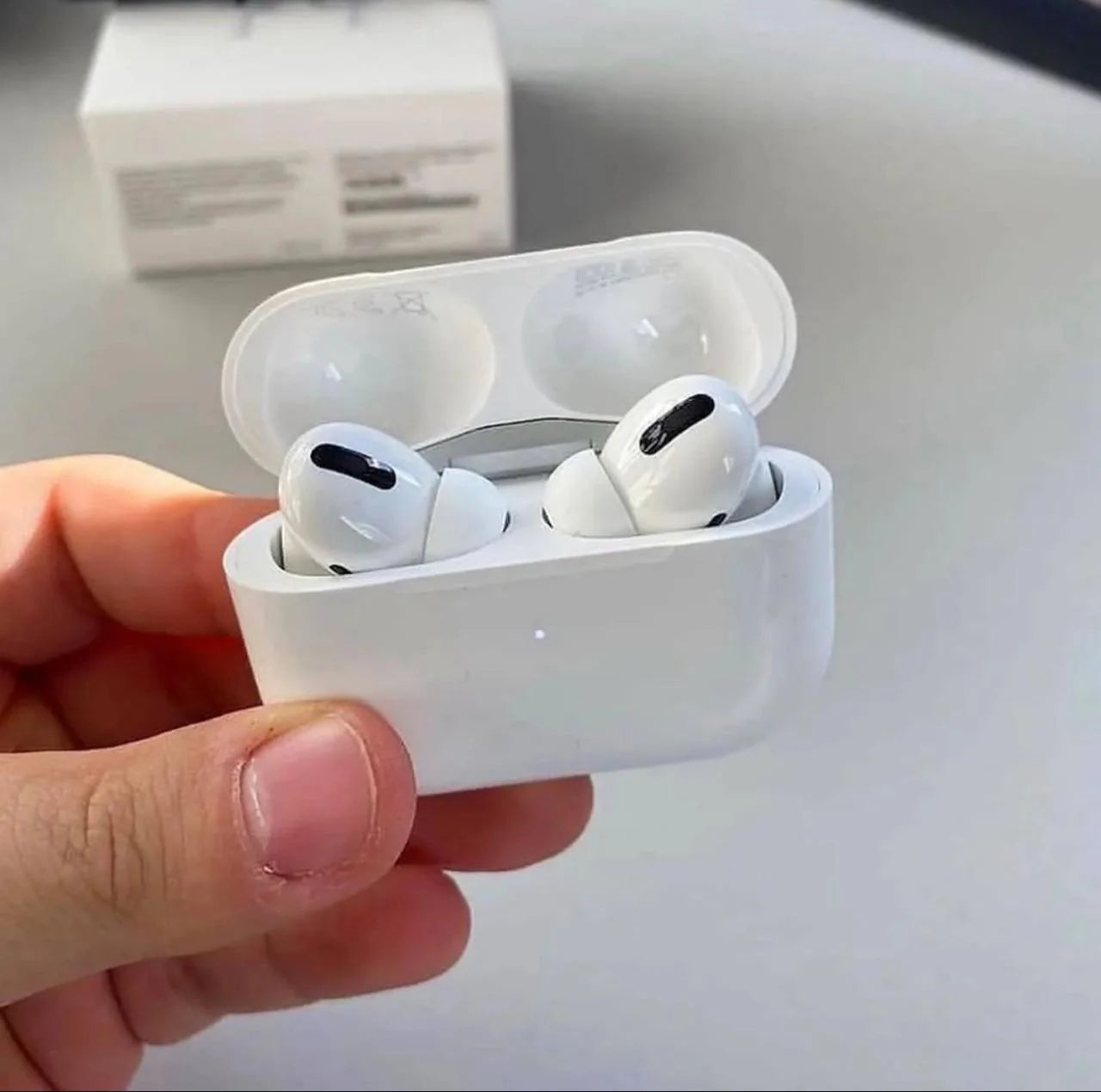 Sale Airpods pro 2nd Generation + FREE CASE